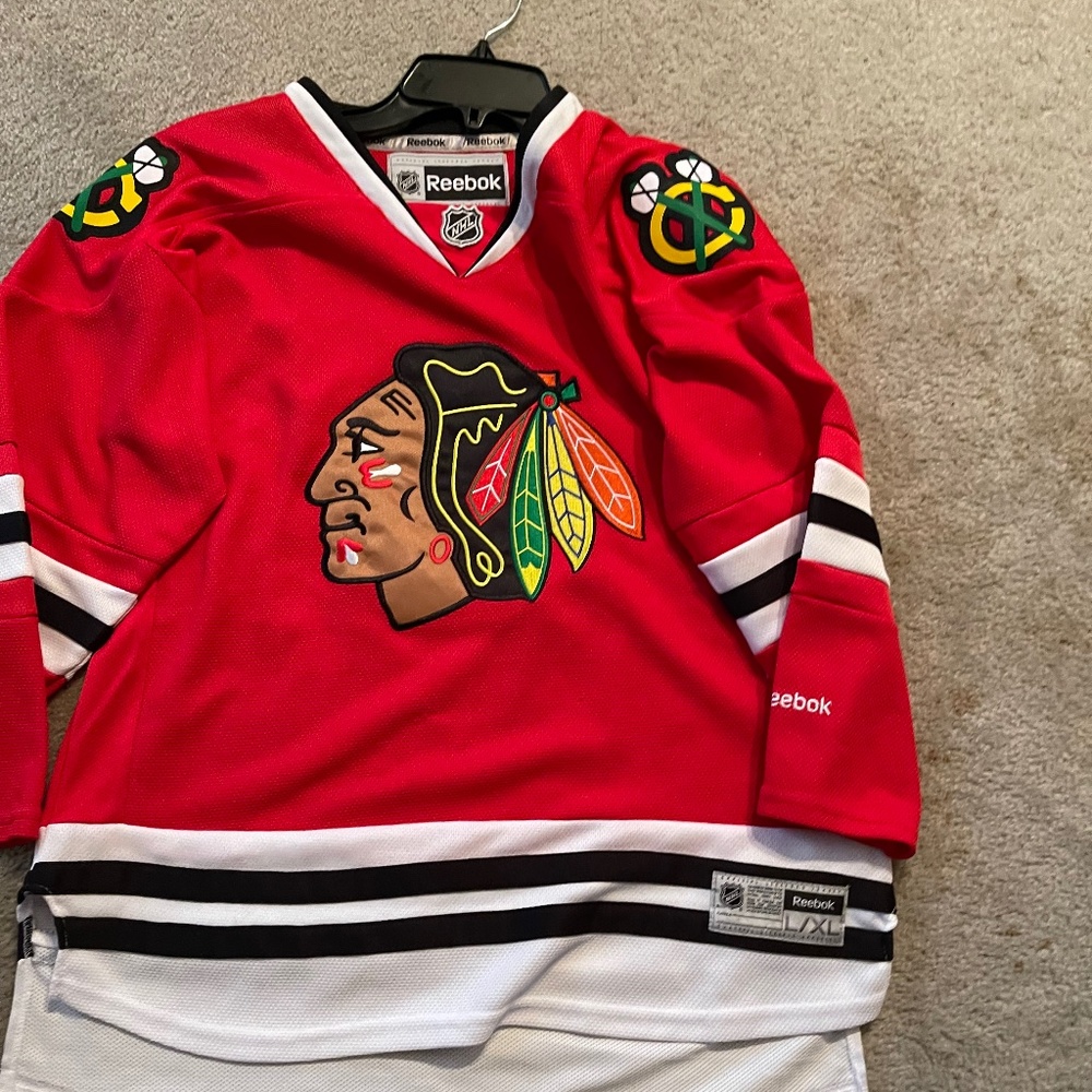 Chicago BlackHawks Jersey Huge Patch on front